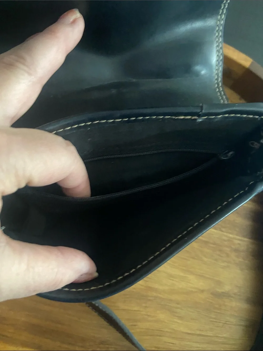 Esprit Black Leather Messenger Crossbody with Contrasting Stitching